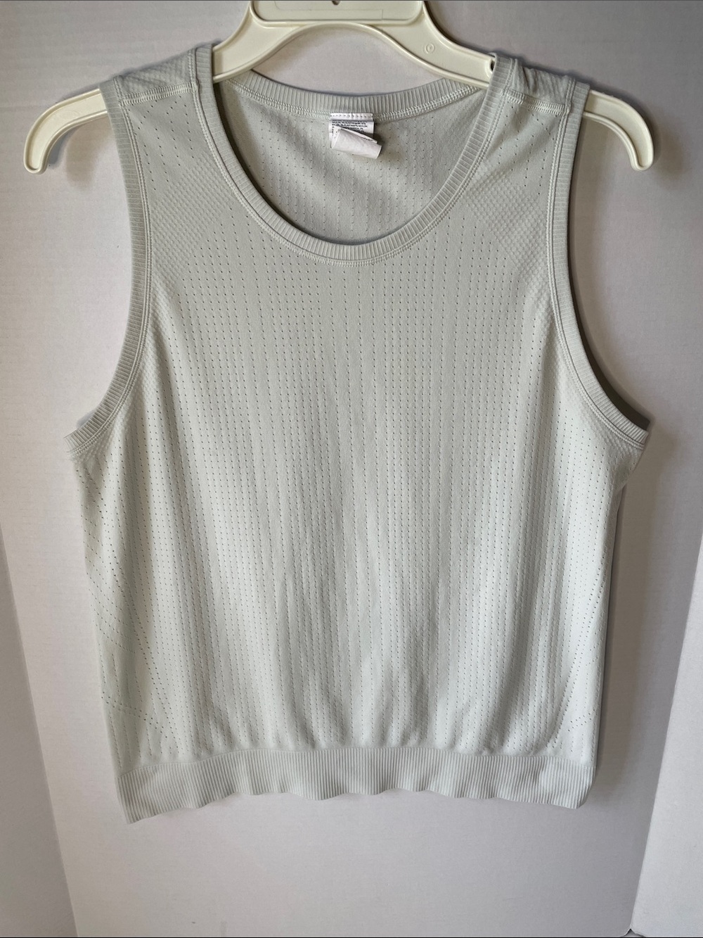 Athleta  Women's Large Light Green Perforated Knit Tank Top